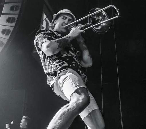 Вадим Рулёв играл на тромбоне в группе The Hatters