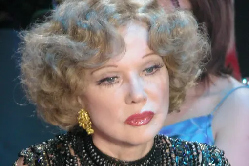 «Я не такая, как она»: внучка Людмилы Гурченко продала ее «тайную дачу» за 16 млн рублей