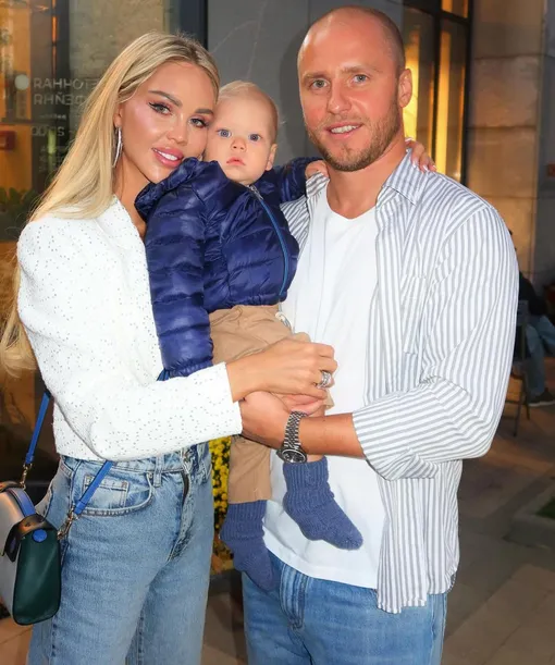 Мария Погребняк и Игорь Головинский с сыном