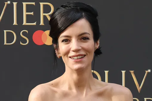 «Я постоянно беременела»: Лили Аллен рассталась с парнем после аборта, который он оплатил