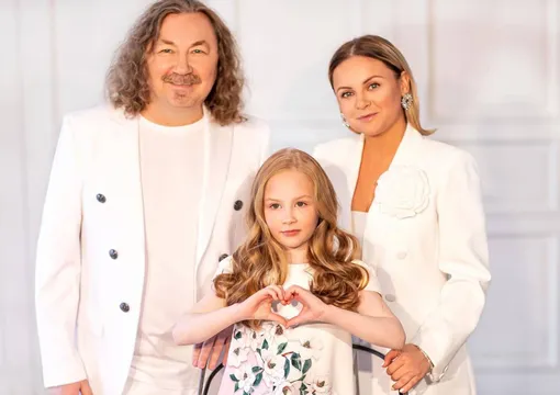 Игорь Николаев и Юлия Проскурякова с дочерью Вероникой Игорь Николаев и Юлия Проскурякова с дочерью Вероникой