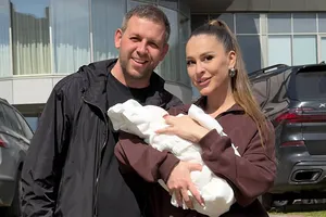 «Я перенесла масштабную операцию на сердце»: Анна Бузова призналась, почему ей при родах сделали кесарево сечение «Я перенесла масштабную операцию на сердце»: Анна Бузова призналась, почему ей при родах сделали кесарево сечение