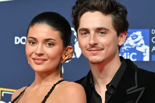 Кайли Дженнер утешила бойфренда Тимоти Шаламе после поражения на премии BAFTA Кайли Дженнер утешила бойфренда Тимоти Шаламе после поражения на премии BAFTA