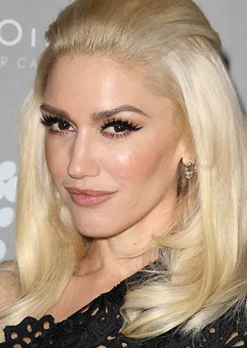 Ценим новую форму и нужный оттенок. брови звезд