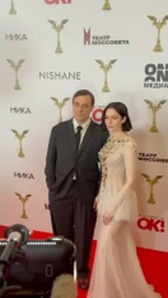 Нажми и смотри