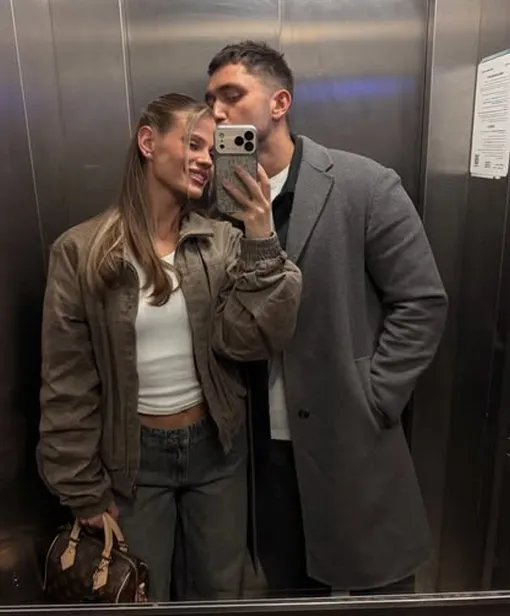 Алена Краснова встречается с Сергеем Тюленевым