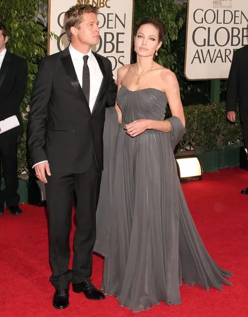 Брэд Питт и Анджелина Джоли судятся уже почти десять лет Брэд Питт и Анджелина Джоли судятся уже почти десять лет