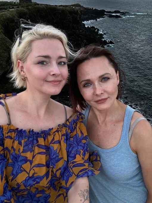 Дарья Повереннова с дочерью в Южной Корее Дарья Повереннова с дочерью в Южной Корее