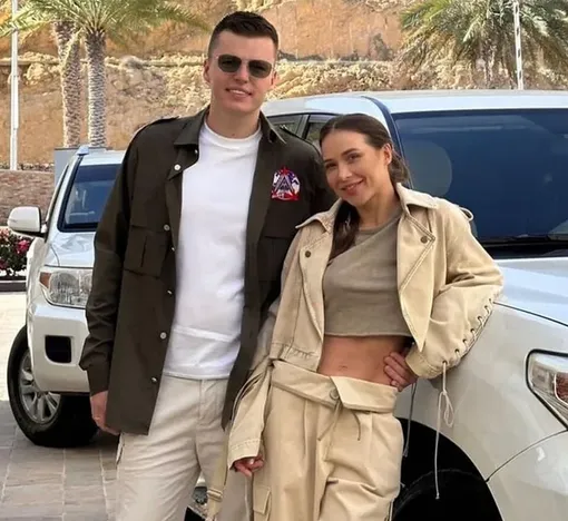 Артем и Валерия Чекалины обвиняются в выводе 250 миллионов рублей за границу Артем и Валерия Чекалины обвиняются в выводе 250 миллионов рублей за границу