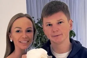Возлюбленная Андрея Аршавина показала постельное фото с ним по важному поводу Возлюбленная Андрея Аршавина показала постельное фото с ним по важному поводу