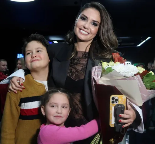 Тимофей и Мия живут с мамой Агатой Муцениеце