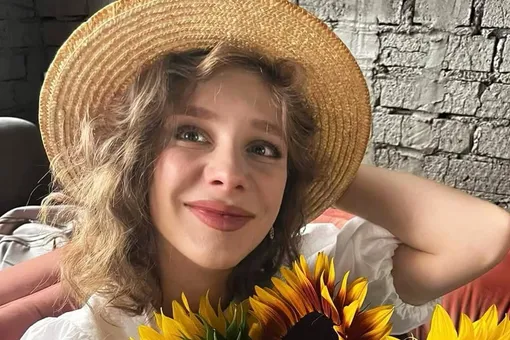 «Финал оборвался на незавершенной истории любви»: Лиза Арзамасова заявила о новом сезоне «Папиных дочек» «Финал оборвался на незавершенной истории любви»: Лиза Арзамасова заявила о новом сезоне «Папиных дочек»