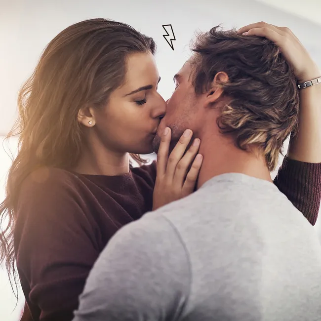 Страсть против осторожности: самый полный гороскоп совместимости Овна и Скорпиона