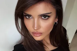 «Она весила больше 100 кг. Я смогла осуществить ее мечту»: Дина Саева показала маму до и после пластики «Она весила больше 100 кг. Я смогла осуществить ее мечту»: Дина Саева показала маму до и после пластики