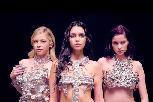 SEREBRO: «В январе или первой половине февраля мы выпустим радиосингл» SEREBRO: «В январе или первой половине февраля мы выпустим радиосингл»