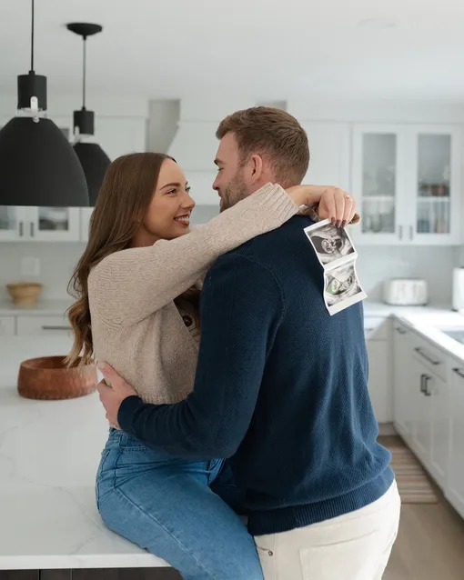 Хейли ждет сына от мужа Хейли ждет сына от мужа