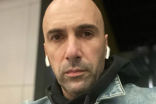 «Я поскользнулся и упал в душе. Фото не для слабонервных»: Евгений Папунаишвили получил серьезную травму