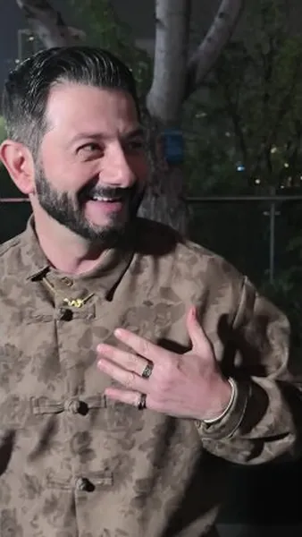 Нажми и смотри