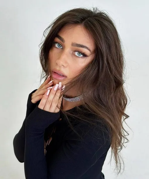 Лилия Киосе состоит в отношениях с шоуменом