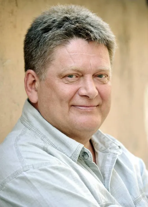 Владимир Ермилов прожил 66 лет