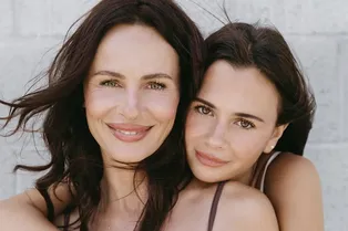 «Вася летит в Москву, это мой подарок ей на выпускной»: Саша Зверева поздравила дочь с окончанием университета в Париже «Вася летит в Москву, это мой подарок ей на выпускной»: Саша Зверева поздравила дочь с окончанием университета в Париже