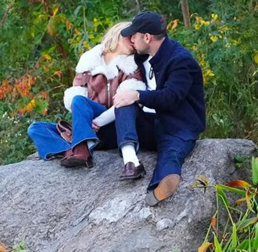 Сидни Суини и Скутера Брауна застали за поцелуями Сидни Суини и Скутера Брауна застали за поцелуями