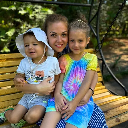 Марина Девятова с детьми Марина Девятова с детьми