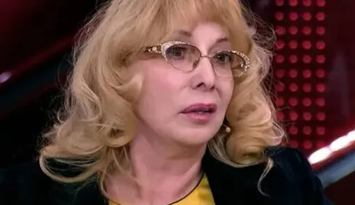 Елена Захарова неприязненно относится к Маше Распутиной Елена Захарова неприязненно относится к Маше Распутиной