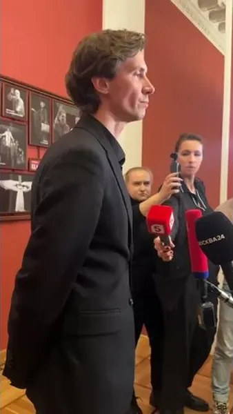 Нажми и смотри