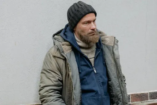 Александр Петров в образе бездомного Александр Петров в образе бездомного