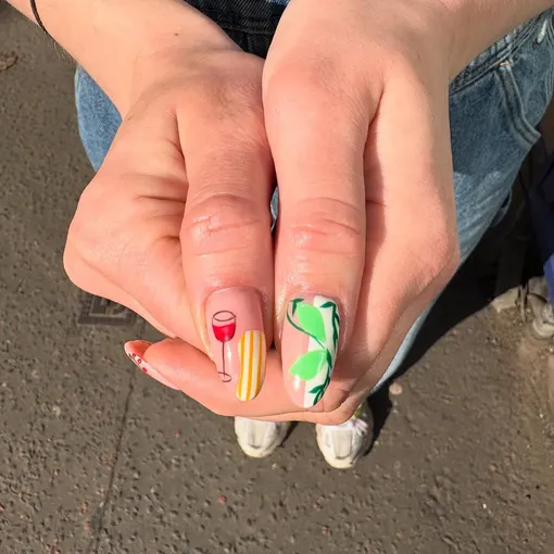 итальянский летний маникюр 2025