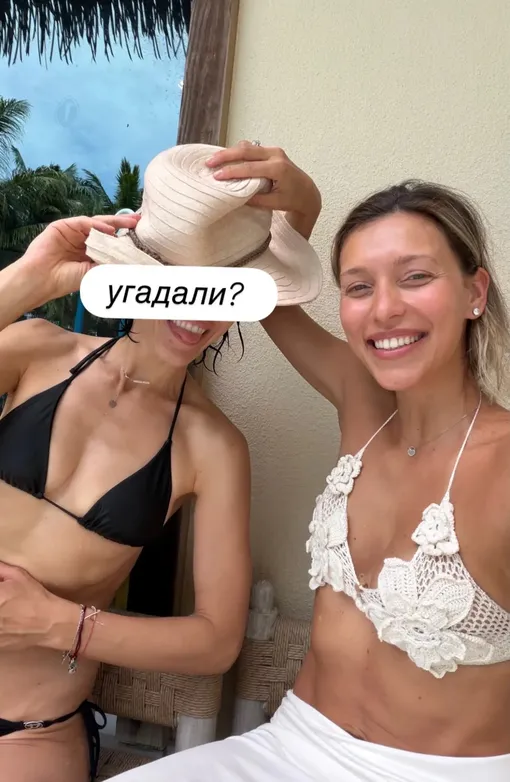 Алина Астровская и Регина Тодоренко