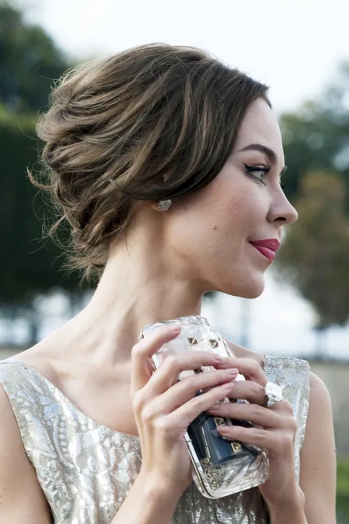 прически на прямой пробор