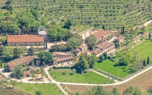 Брэд Питт и Анджелина Джоли делят французское поместье