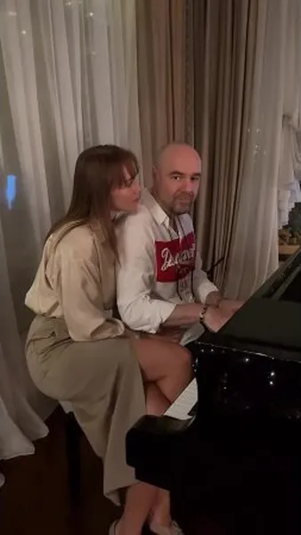 Нажми и смотри