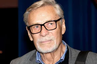 79-летний Александр Михайлов впервые после сообщений о госпитализации появился на публике с женой: фото и видео VOICE 79-летний Александр Михайлов впервые после сообщений о госпитализации появился на публике с женой: фото и видео VOICE