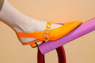 Вика строгая: новая круизная коллекция Victoria Beckham