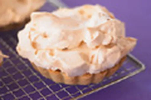 Хрустящие корзиночки с кремом и джемом Хрустящие корзиночки с кремом и джемом