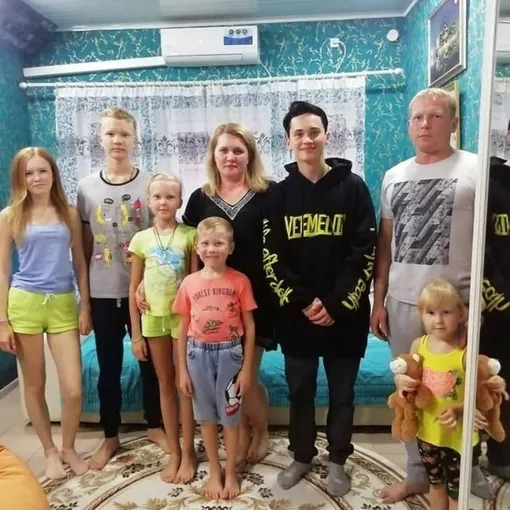 Даня Милохин в приемной семье Даня Милохин в приемной семье