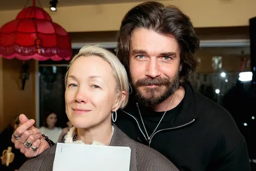 «У меня для вас отличные новости!»: Максим Матвеев заявил, что вместе с Дарьей Мороз приступил к съемкам «Триггера-4» «У меня для вас отличные новости!»: Максим Матвеев заявил, что вместе с Дарьей Мороз приступил к съемкам «Триггера-4»