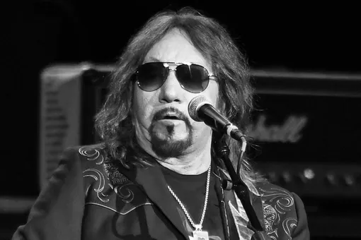 Скончался после падения в студии сооснователь и гитарист рок-группы Kiss Эйс Фрейли