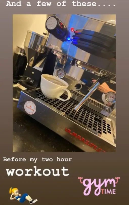 Многодетная мама балует себя двойным эспрессо перед тренировкой