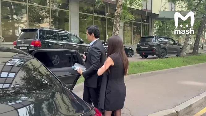 Нажми и смотри