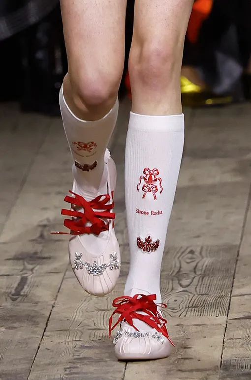 Simone Rocha весна-лето 2026 Simone Rocha весна-лето 2026