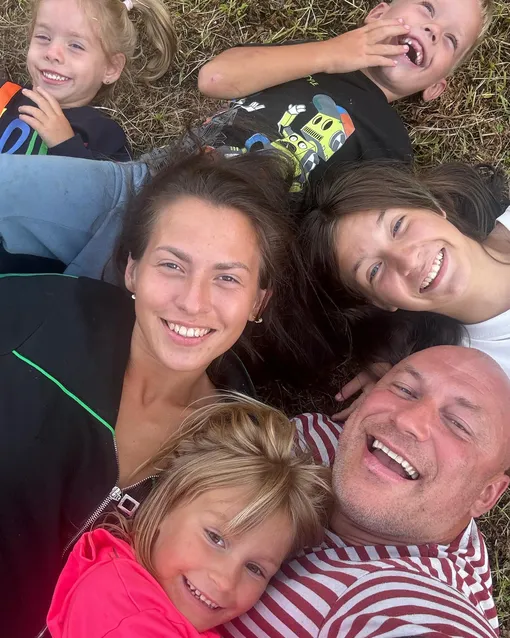 Константин Соловьев с четвертой женой Валентиной и детьми Константин Соловьев с четвертой женой Валентиной и детьми