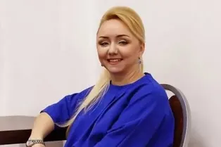 «Когда Лену сбила машина, она не умерла»: соседка звезды команды КВН «Утомленные солнцем» раскрыла подробности ее смерти