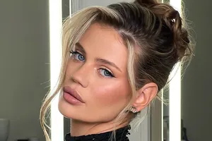 Целовалась с бойфрендом и танцевала на столе: Краснова с размахом отпраздновала 29-летие после развода с Пресняковым