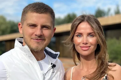 «Мы больше не вместе»: певица Алекса объявила о разрыве с Вячеславом Дайчевым, которого увела у беременной невесты «Мы больше не вместе»: певица Алекса объявила о разрыве с Вячеславом Дайчевым, которого увела у беременной невесты