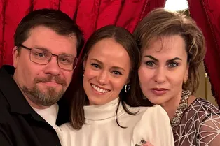 «Сын привел ко мне чудесную девушку»: мать Гарика Харламова рассказала, как познакомилась с Катериной Ковальчук «Сын привел ко мне чудесную девушку»: мать Гарика Харламова рассказала, как познакомилась с Катериной Ковальчук