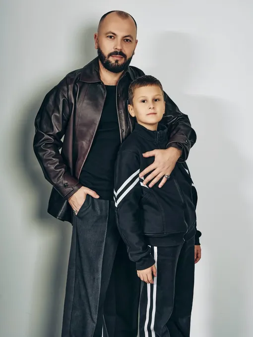 Ярослав Сумишевский с девятилетним сыном Мирославом Ярослав Сумишевский с девятилетним сыном Мирославом